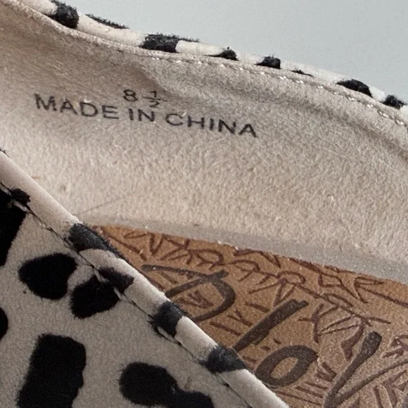 Malibu Blowfish Women's Leopard Print Flats - Picture 12 of 14